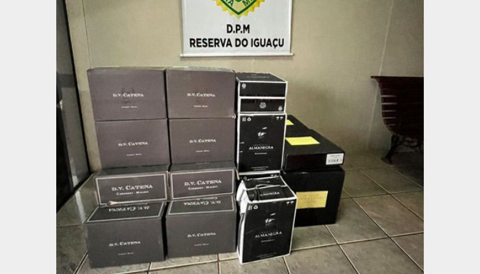 Reserva do Iguaçu - Polícia apreende 50 caixas de vinho de procedência irregular